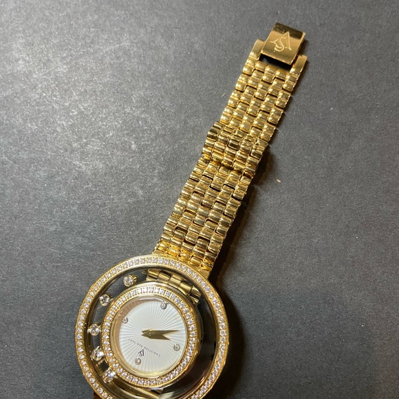 Christian Van Sant Graciuse Women’s Watch - Picture 10 of 15